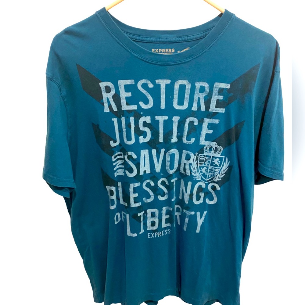 Express Graphic Tee